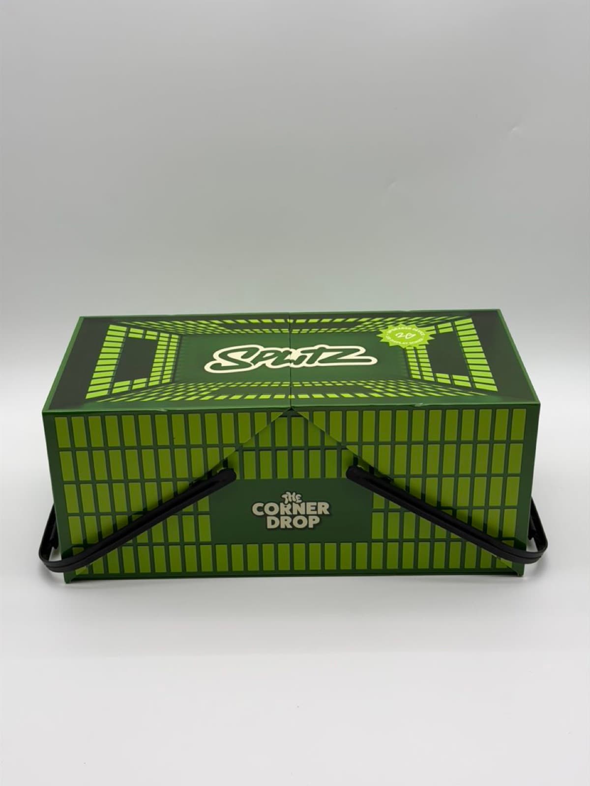 Splitz The Corner Drop green display case with handles
